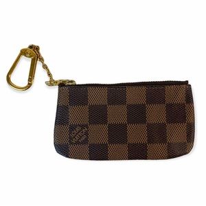 ❌SOLD ON ANOTHER SITE❌Vittion Damier Coin Pouch in excellent condition.